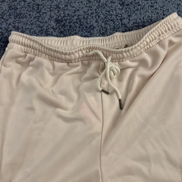 Solid mid waist cargo joggers - Picture 3 of 12